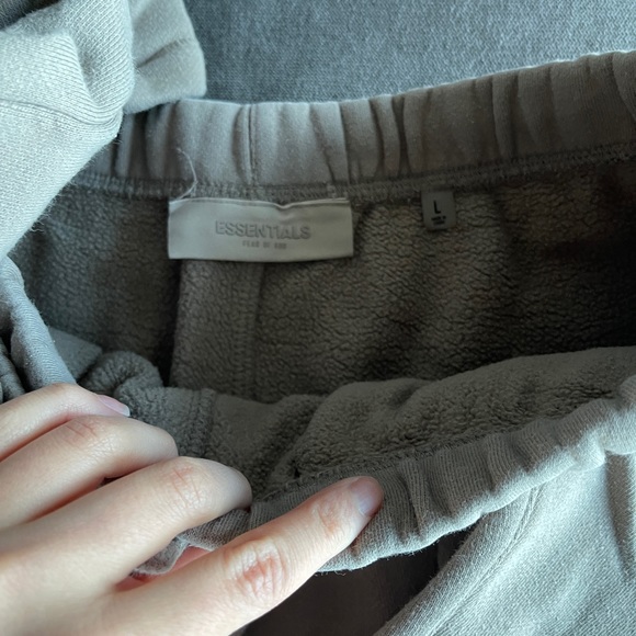 Essentials Set - Picture 6 of 7